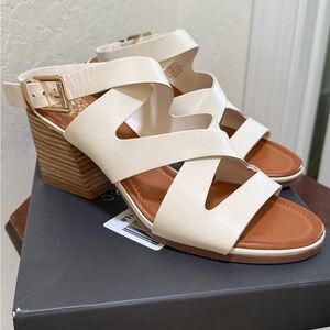 NIB Vince Camuto Womens Deverey White Leather Open Toe Strappy Heels Shoes New